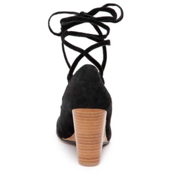 Adrienne Vittadini Smily  Lace up Wedges - Picture 4 of 6